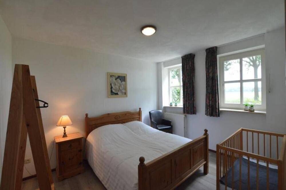 Groepsboerderij met grote tuin en weids uitzicht in Noord-Brabant