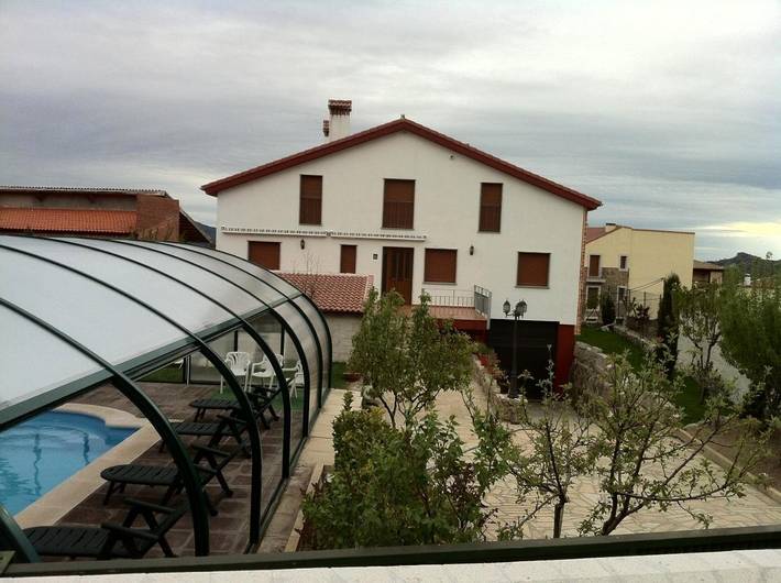Casa rural para 18 personas, con Terraza y Jardín además de Piscina y Vistas en la Sierra de Béjar