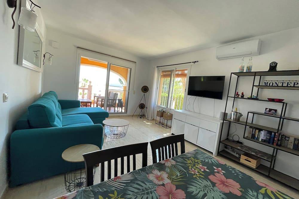 Eckhaus mit Garten, Meersicht & Gemeinschaftspool. Wifi & Haustierfreundlich! in La Cumbre del Sol, Poble Nou de Benitatxell