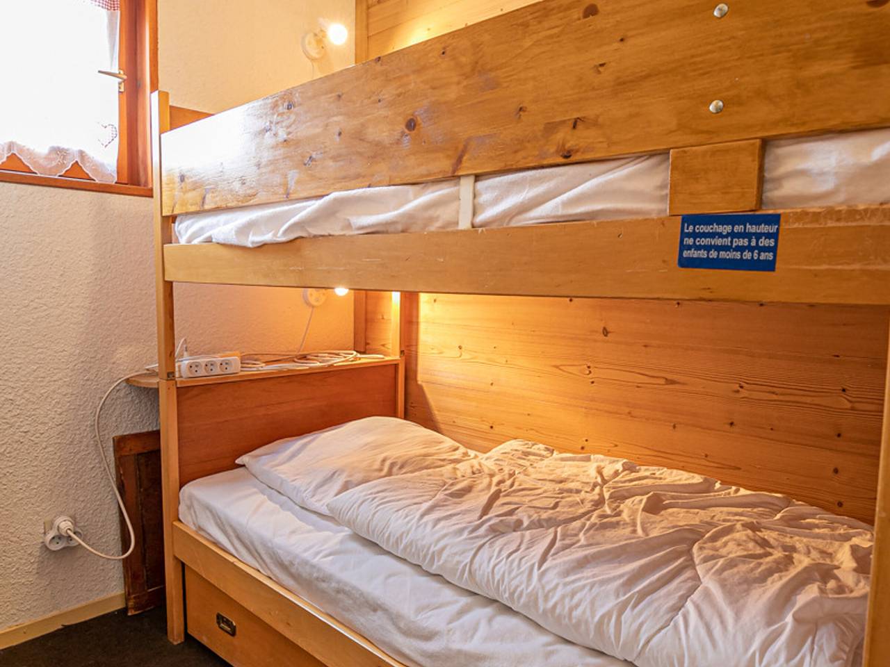 Entire apartment, Apartment with sunny terrace, pets allowed, parking included in Aussois, Saint-Jean-de-Maurienne region