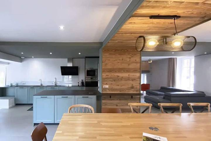 Casa de vacaciones para 15 personas, con sauna además de jacuzzi y jardín - 1
