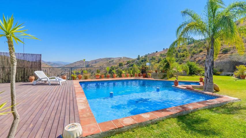 Casa de vacaciones para 3 personas, con Balcón/Terraza y Piscina en Guaro 