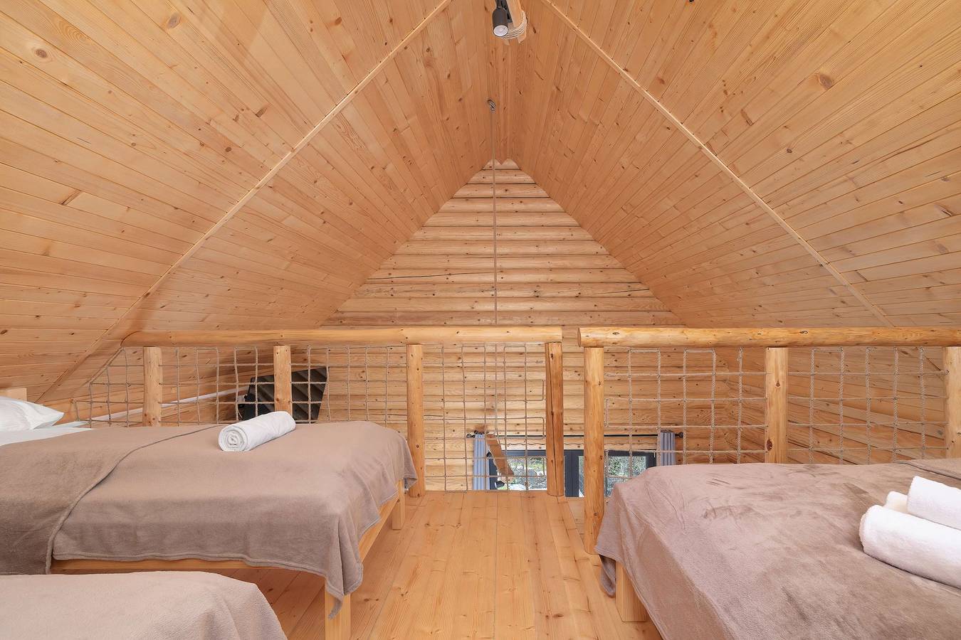 Ganze Wohnung, A Charming House with a Garden | Mountain View in Karpaten (Polen)