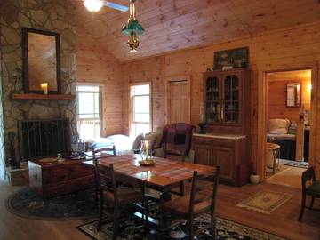 Log Cabin for 6 Guests in Blue Ridge Mountains, Tennessee, Picture 1