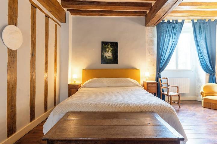 Authentique seigneurie du Moyen-Âge. Vivez une expérience hors du temps. in Baulne-en-Brie, Aisne