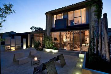 Gîte pour 6 personnes, avec vue ainsi que piscine et jardin à Échiré