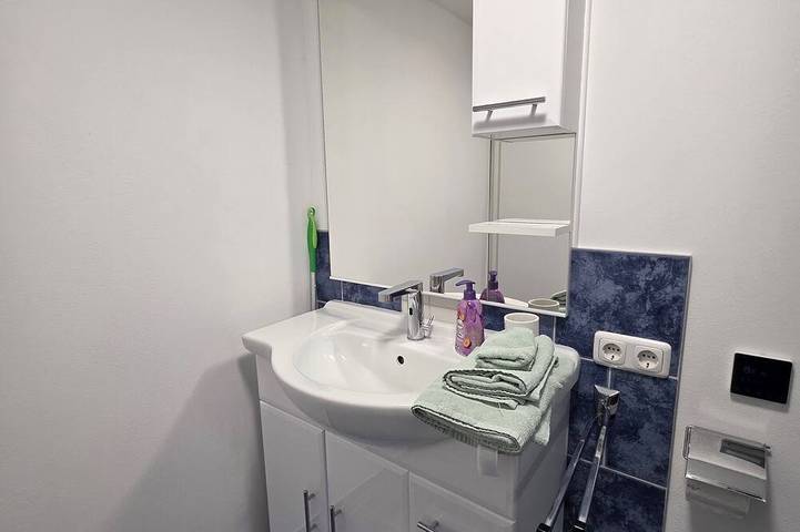 Ganze Wohnung, 1 Zimmer Apartment Küche Bad an der Nordsee in Meldorf, Kreis Dithmarschen
