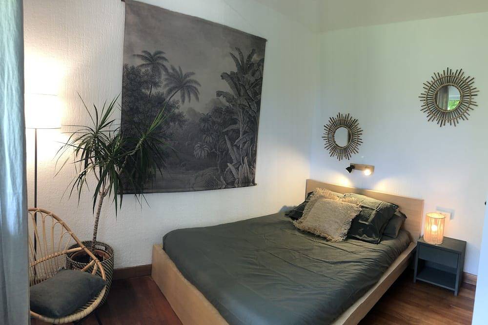 Calanques Cassis, Exceptional View, Very Quiet, Climated Villa, Large Swimming Pool in Cassis, Calanques National park