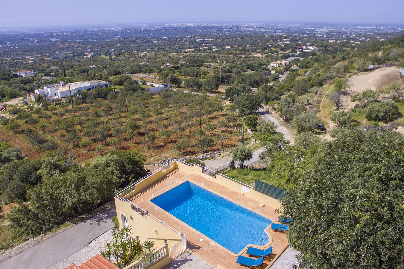 Villa for 10 personer med hage in Faro-distriktet