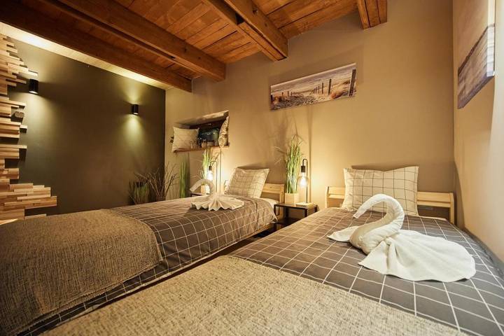 Dom dla 12 osób, z ogród i jacuzzi oraz basen w Bielsko-Biała