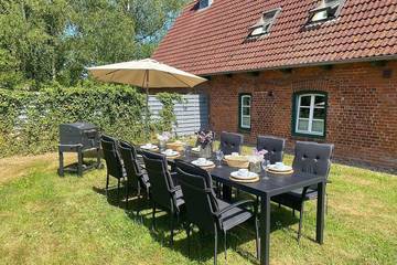 Ferienhaus für 8 Personen, mit Garten in Riepsdorf