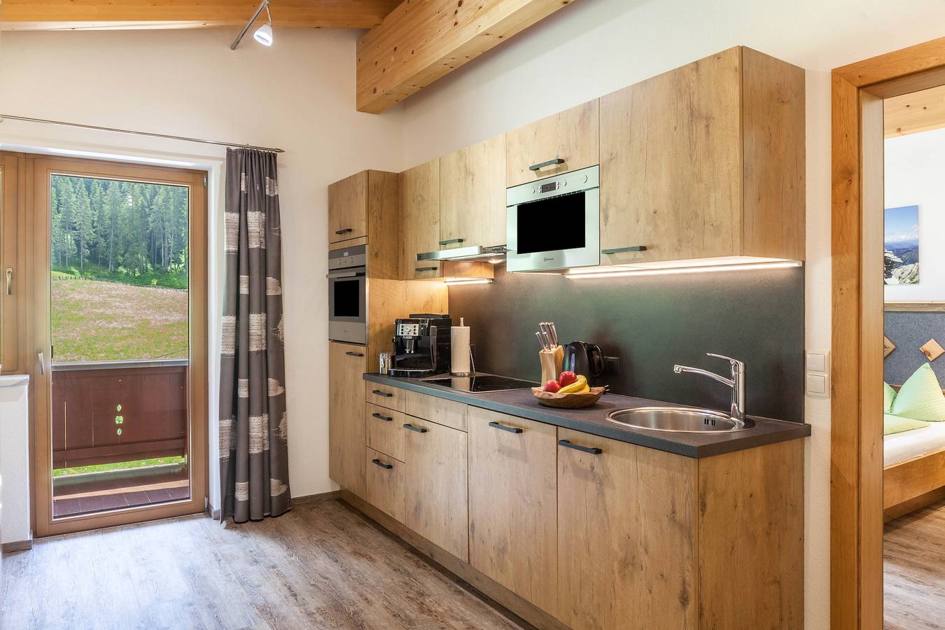 Entire apartment, Apartment 'Haus Marchegg - Steinbock' with Mountain Views in Hintertuxer Gletscher, Hintertux