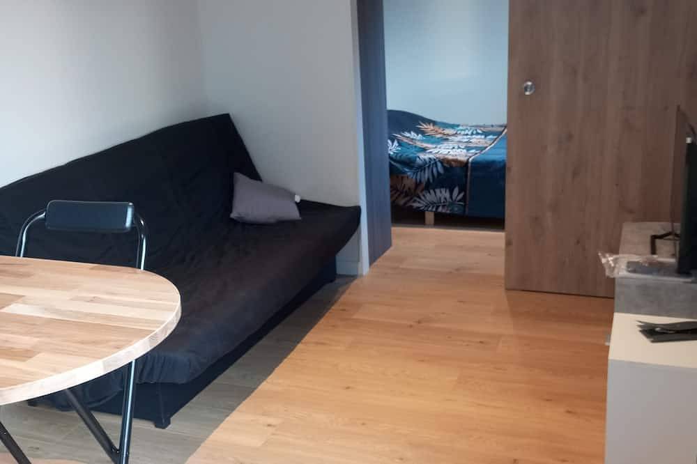 Maisonnette indépendante pied des montagnes 2-4 personnes in Val-de-Chaise, Région d'Annecy