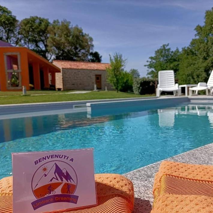 Gîte pour 3 personnes, avec jardin ainsi que piscine et vue, animaux acceptés à Tempio Pausania - 2