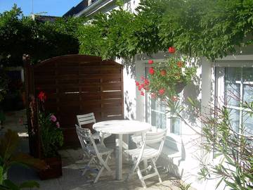 Gîte pour 4 personnes, avec terrasse et jardin à Saint-Évarzec