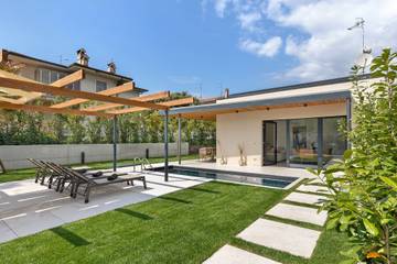 Holiday Home for 6 People in Lazise, Venetia, Photo 2