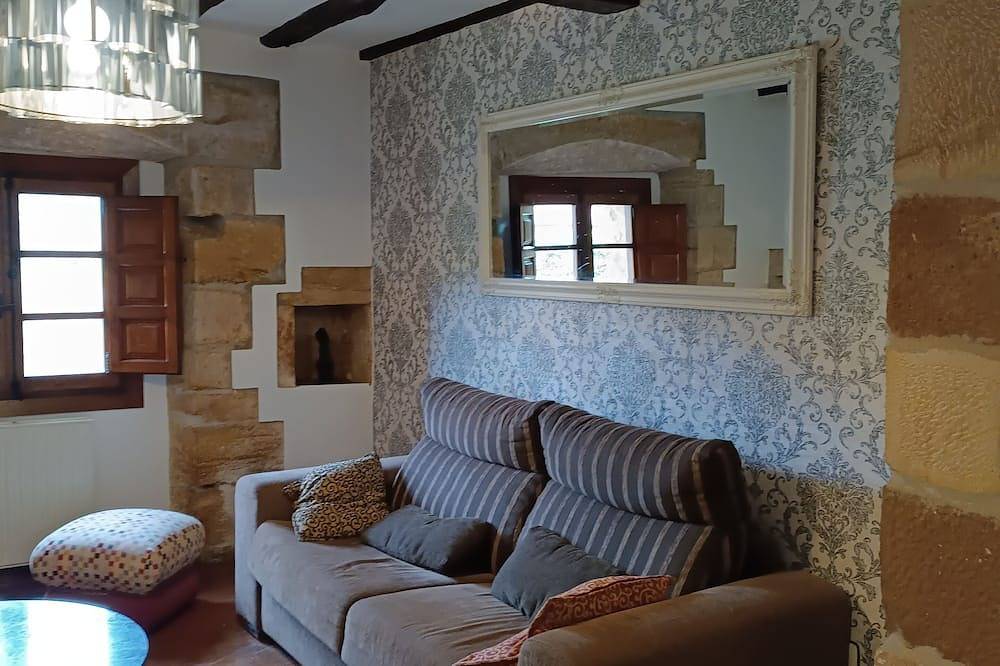 Padruno apartments for 4/6 people in Alfoz de Lloredo, Cantabrian Coast