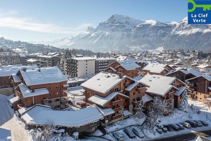 Appart’hôtel pour 5 personnes, avec jardin et sauna ainsi que piscine et jacuzzi, adapté aux familles