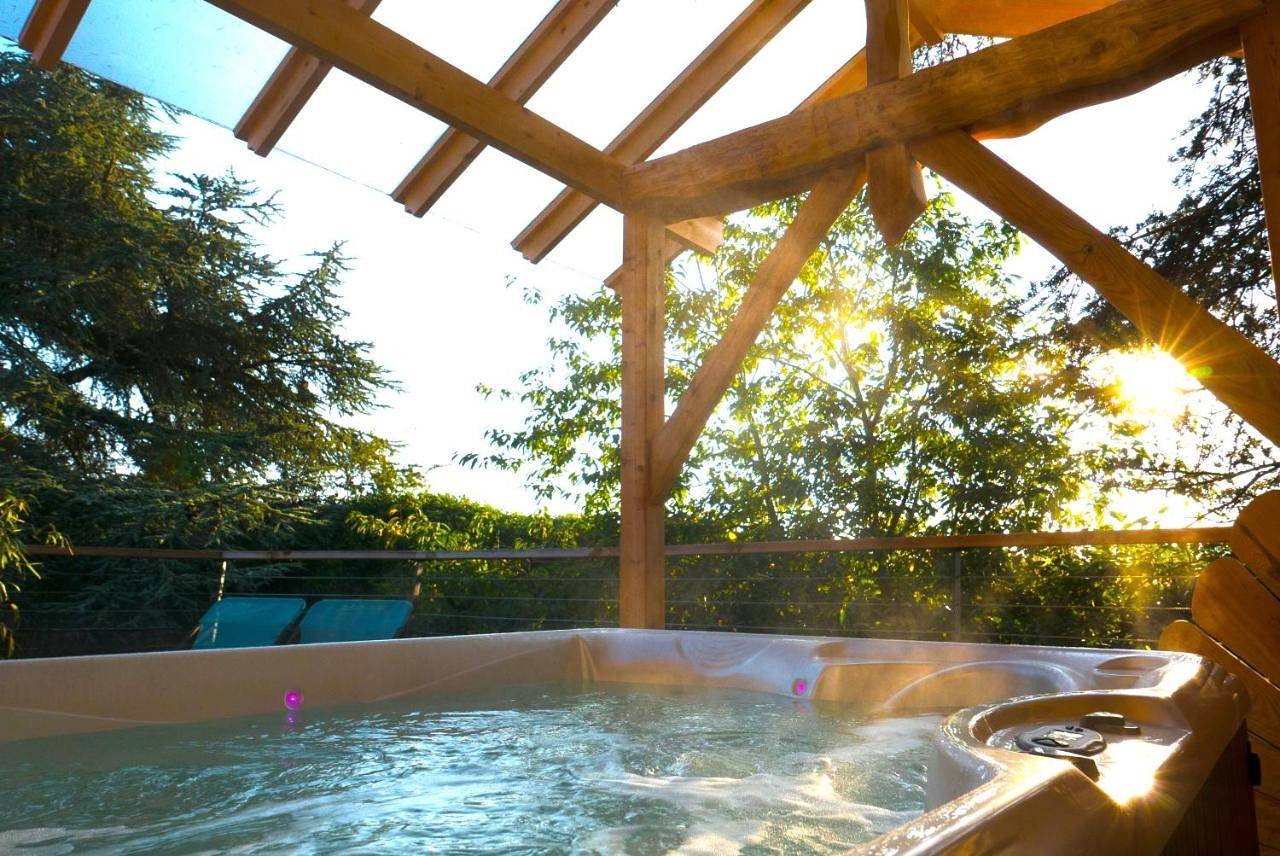 Tree House - Valley View in Cordelle, Région de Roanne