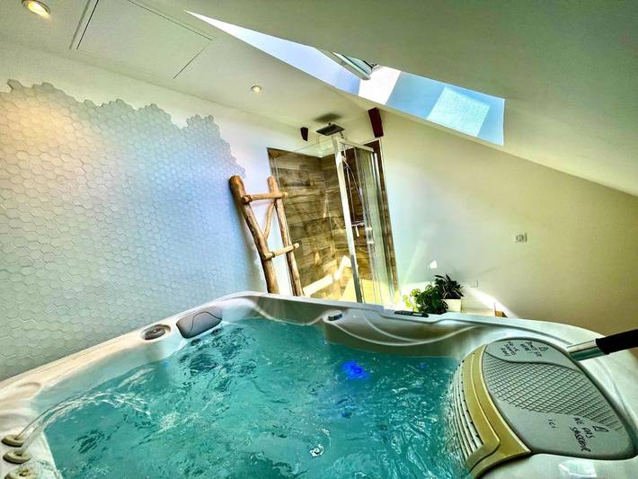 Gîte pour 3 personnes, avec jacuzzi dans Grands Thermes - 2