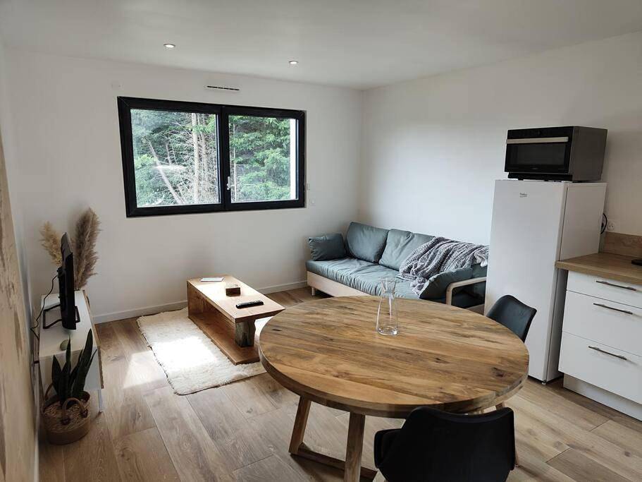 Appartement entier, Studio neuf proche centre-ville in Pabu, Région de Guingamp