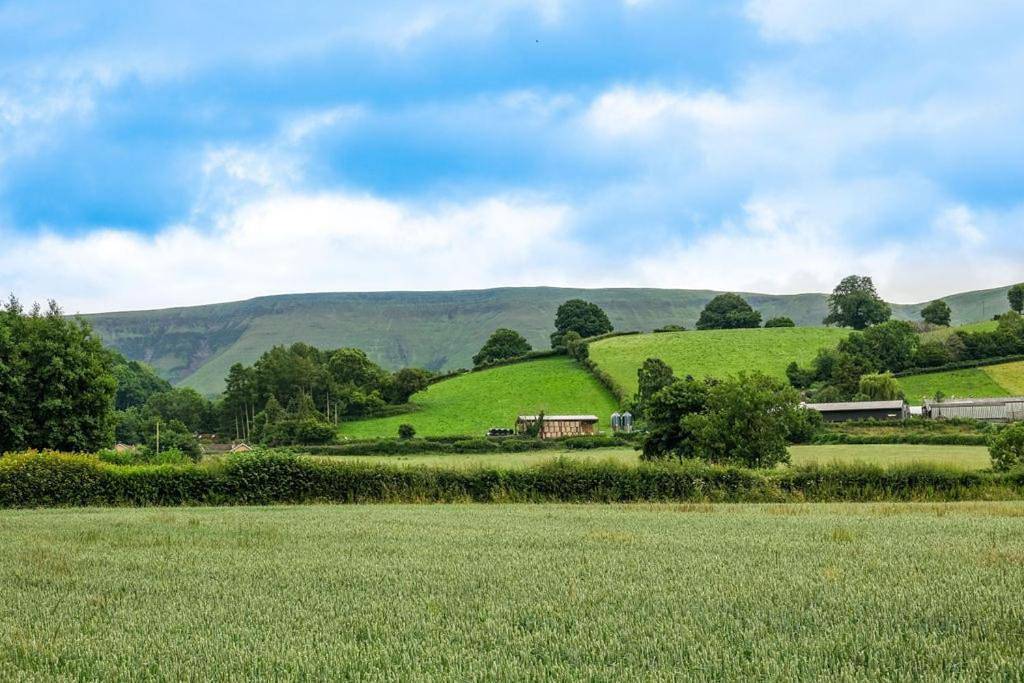Wye Glamping in Brecon Beacons