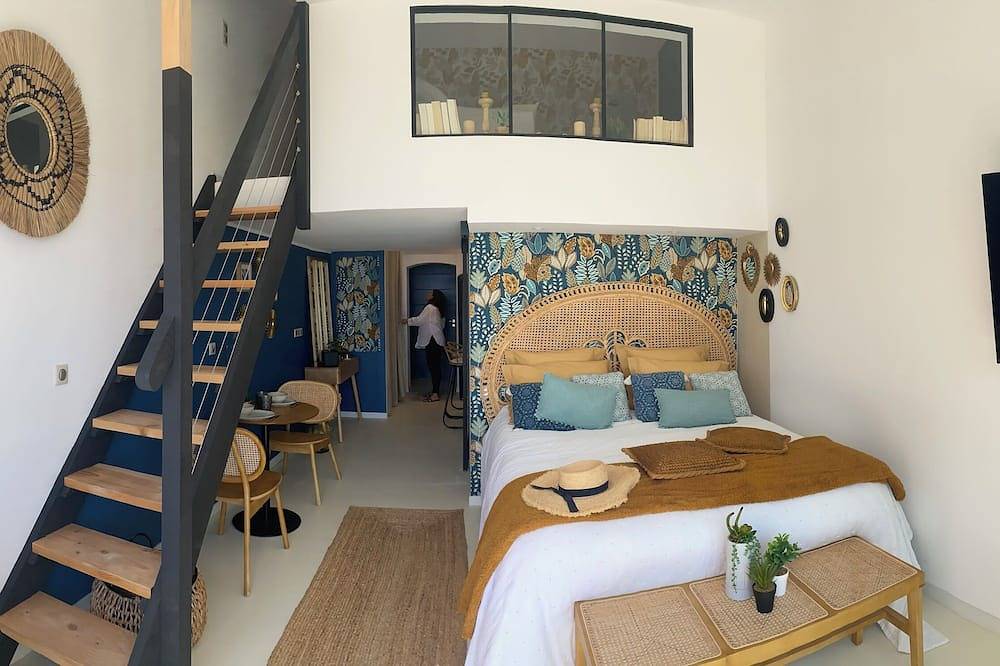 Appartement entier, Appartement magnifiquement decoré,Jacuzzi pieds dans l’eau à 50 m de la plage ! in France