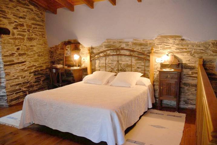 Casa rural con piscina para 3 personas, con Balcón además de Piscina y Vistas en Provincia de Lugo