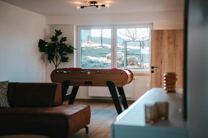 Location de vacances pour 10 personnes, avec Terrasse ainsi que Jardin et Vue à Cerfontaine
