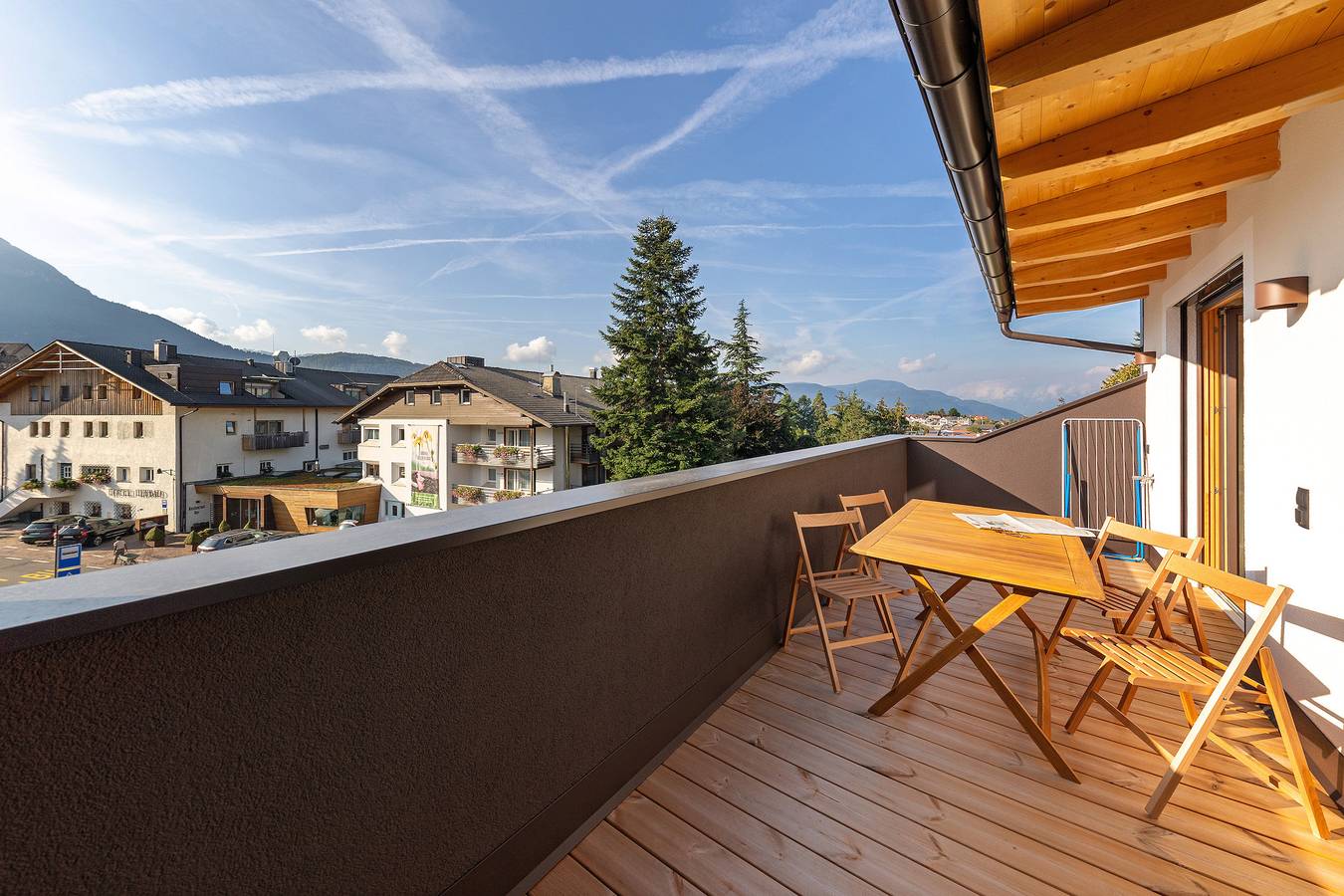 Ganze Wohnung, Ferienwohnung 'Panorama Loft Meran' mit Bergblick, privater Terrasse und Wi-Fi in Völs am Schlern, Dolomiti Superski