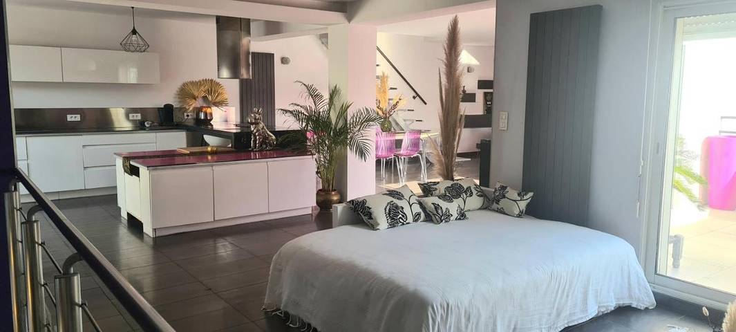 Gîte pour 6 personnes, avec vue et terrasse, animaux acceptés à Mudaison - 3