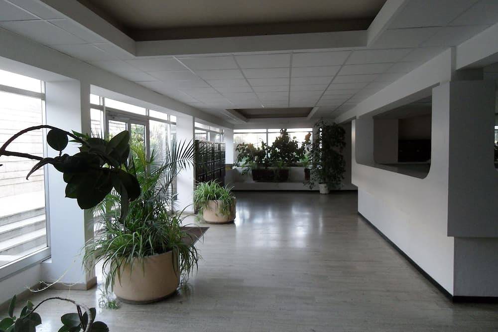 Entire apartment, Studio 2/4 waterfront Ajaccio. in Ajaccio, Ajaccio region