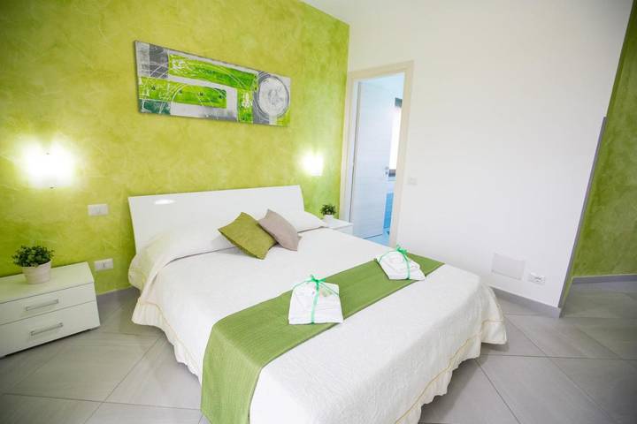 Chambre d’hôte pour 2 personnes, avec vue et balcon, adapté aux familles à Cefalù - 4