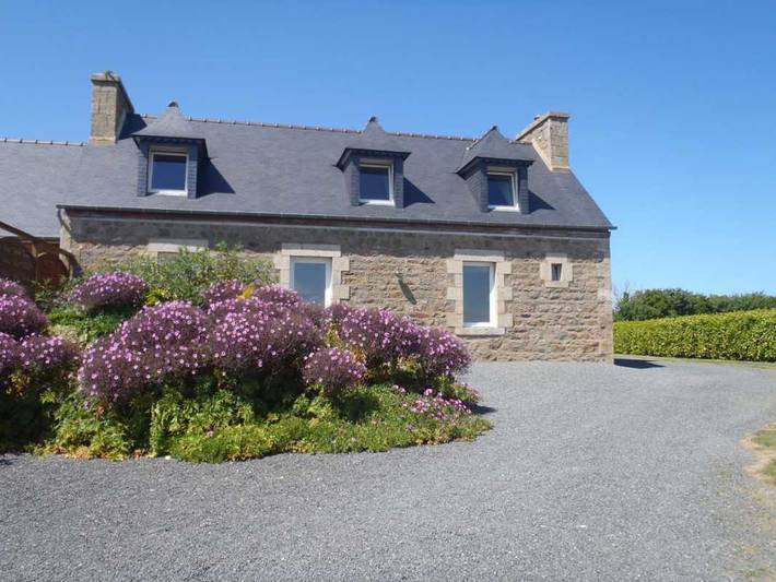 Gîte pour 6 personnes, avec Jardin à Lanmodez