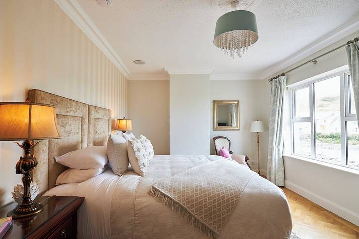 Location de vacances pour 4 personnes, avec terrasse ainsi que jardin et jacuzzi à Doolin - 2