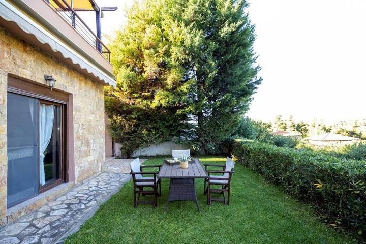 Ferienhaus für 9 Personen, mit Balkon und Terrasse sowie Garten und Ausblick