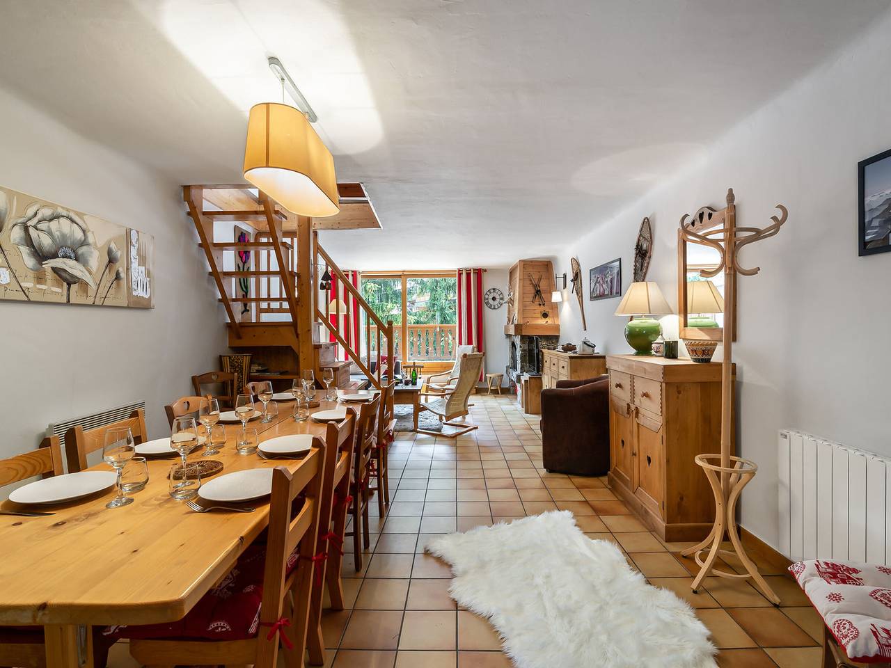 Family Chalet in Central Courchevel le Praz - Sleeps 8, Close to Slopes, South-Facing Terrace in Le Praz, Saint-Bon-Tarentaise