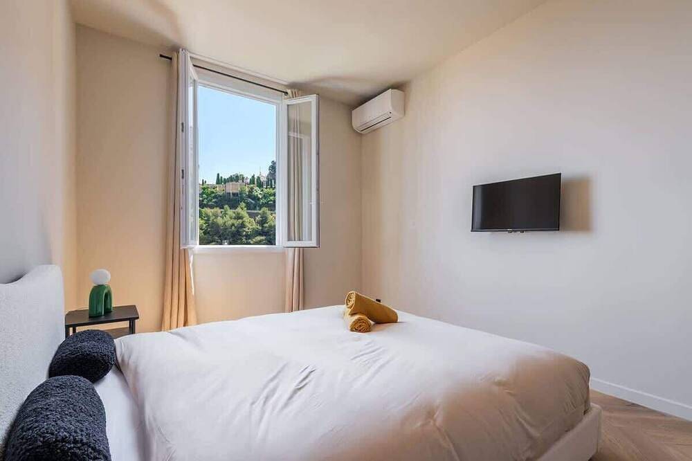 Ganze Wohnung, Elegant one-bedroom apartment with sea view at the gateway to Monaco in Beausoleil, Mittelmeerküste (Frankreich)