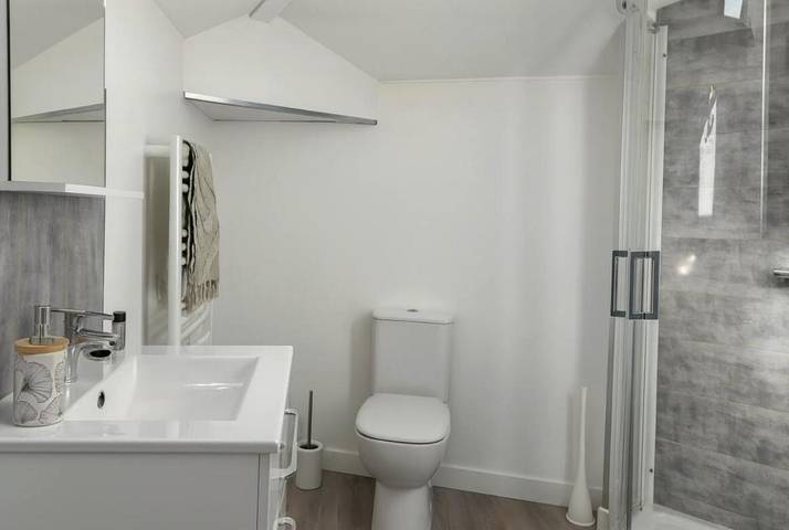 Gîte pour 6 personnes, avec vue, animaux acceptés à Chânes - 3