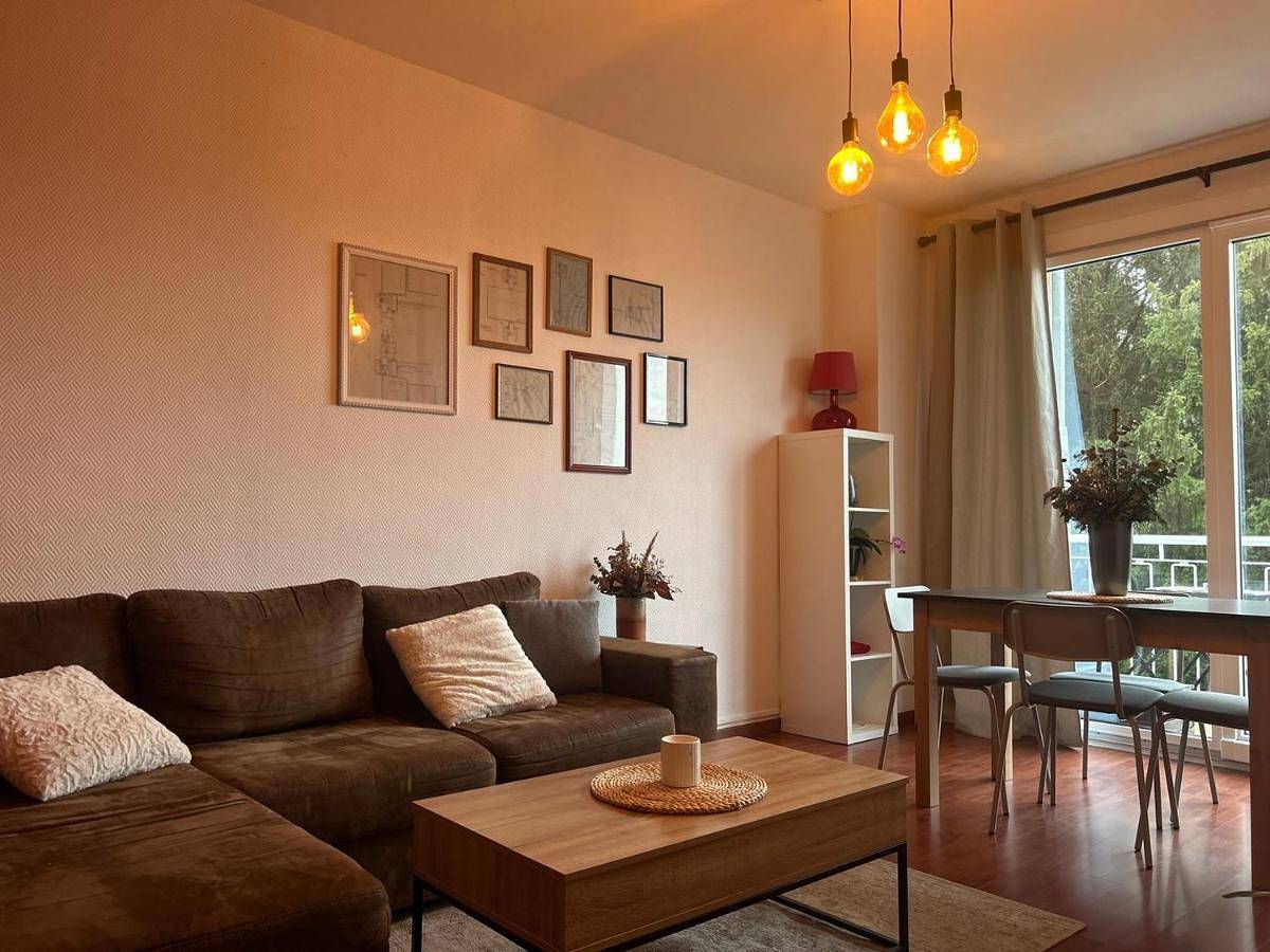 Appartement entier, Two-Bedroom Apartment in Poitiers, Vienne (France)