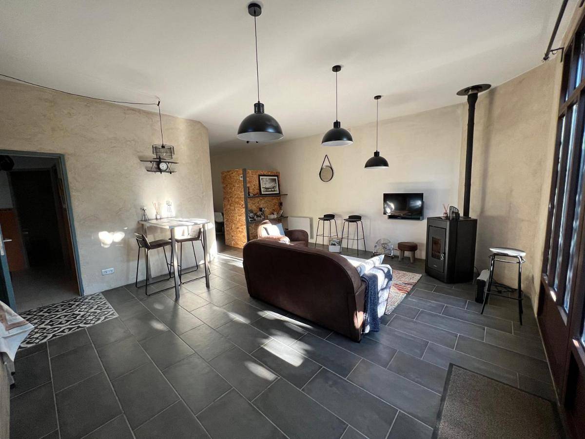 Apartment with Garden View in Chanas, Région de Vienne
