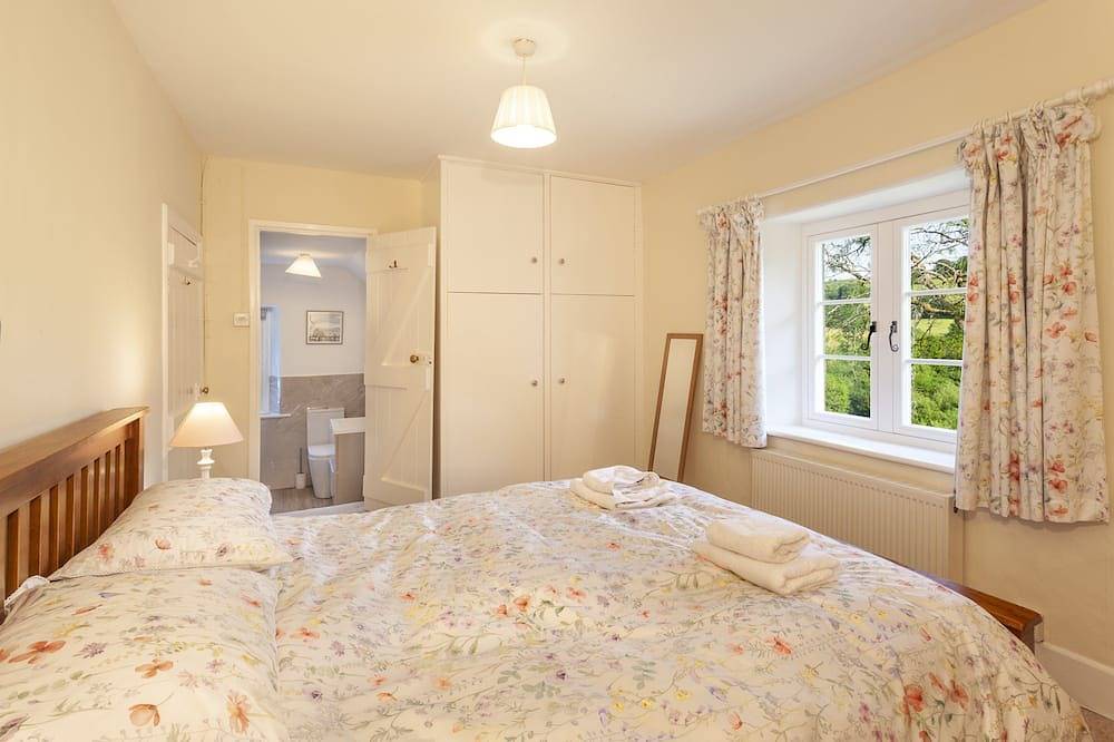 Two Lower Spire Cottage, Liscombe in Dulverton, Somerset