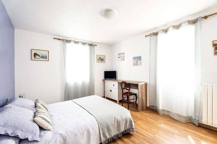 Gîte pour 6 personnes, avec terrasse et jardin à Saugnac-et-Cambran - 2