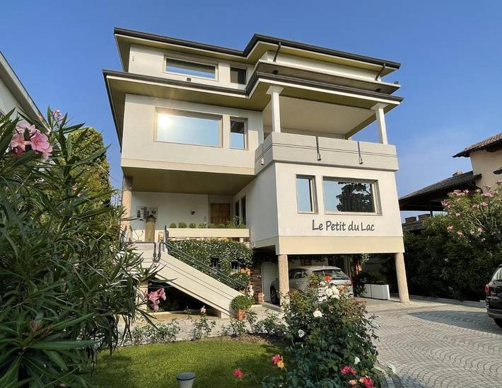 Chambre d’hôte pour 2 personnes, avec Terrasse ainsi que Jardin et Vue dans Colombare Di Sirmione