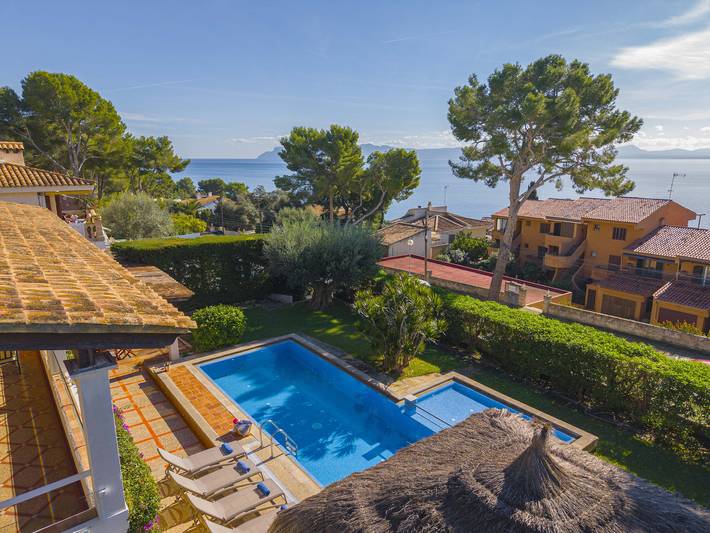 Ferienhaus für 8 Personen, mit Pool und Garten in Alcanada