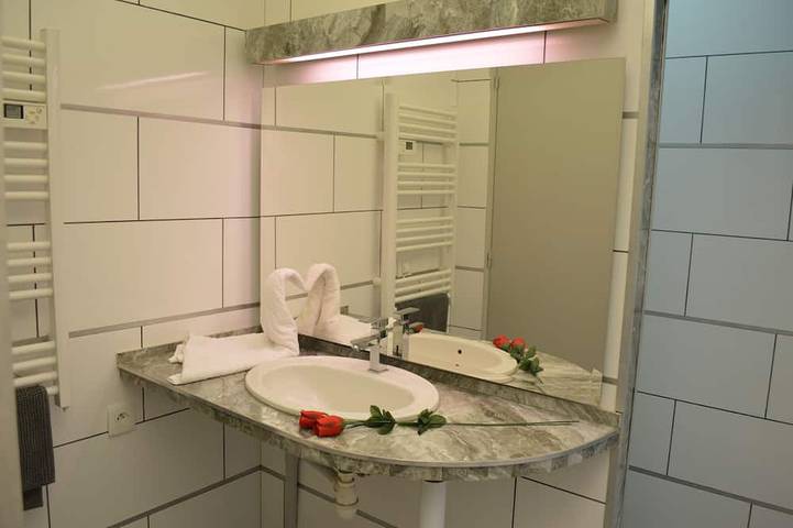 Location de vacances pour 4 personnes, avec terrasse et jacuzzi, animaux acceptés à Espondeilhan - 4