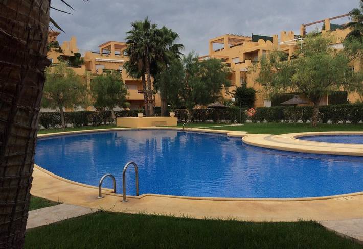 Entire apartment, Homely Apartment in El Faro with Pool, Terrace, Balcony, A/C & Wi-Fi in Playas de Vera, Vera