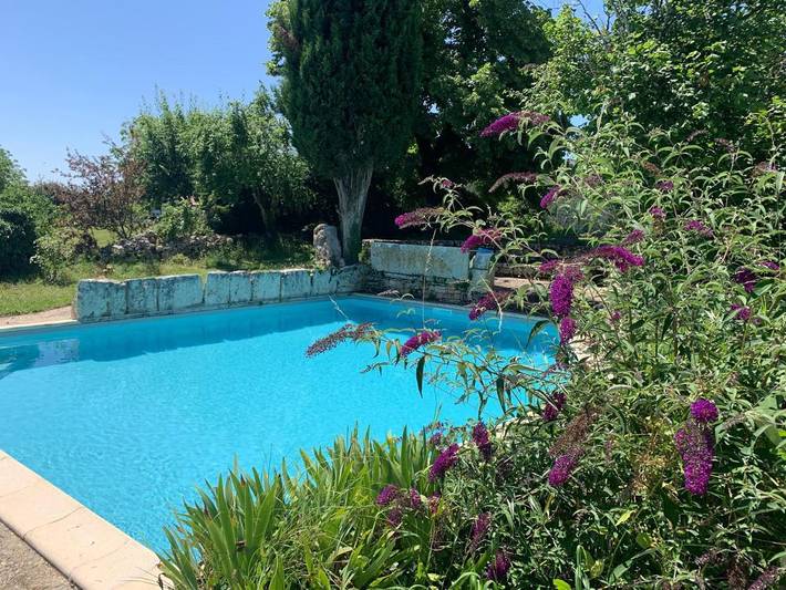 Location de vacances pour 6 personnes, avec Balcon et Terrasse ainsi que Jardin et Piscine à Laburgade