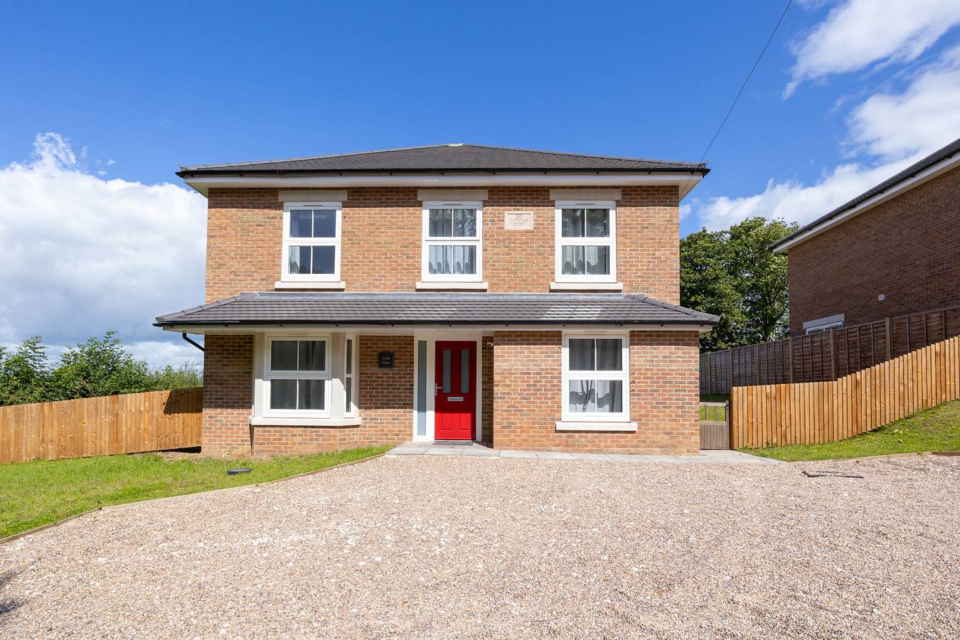 Field View 5-Bed House - free parking in Staffordshire