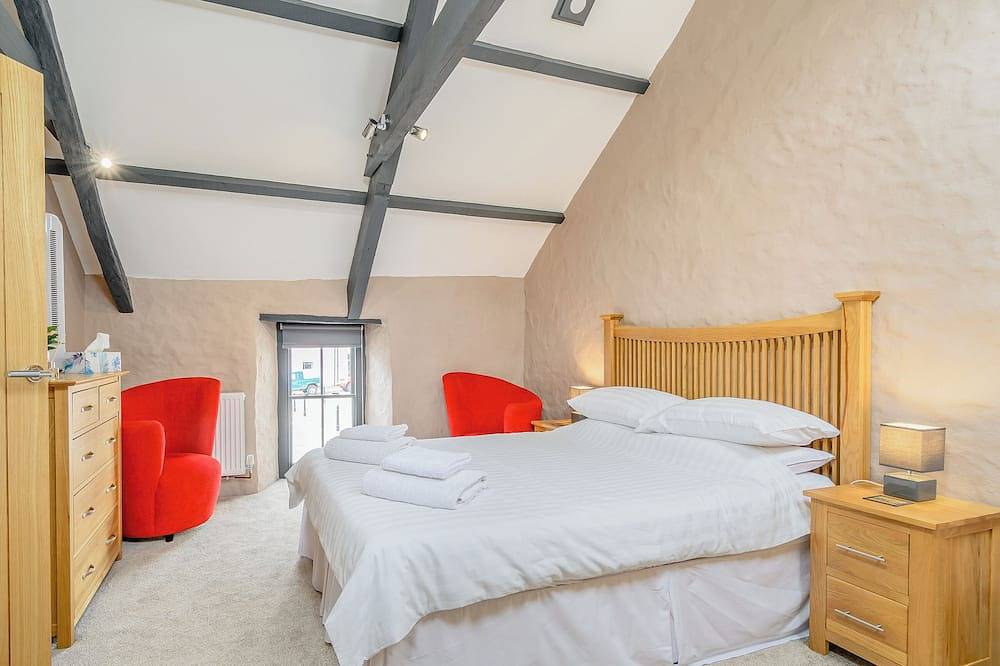 1 bedroom accommodation in Pembroke in Pembroke, Pembrokeshire